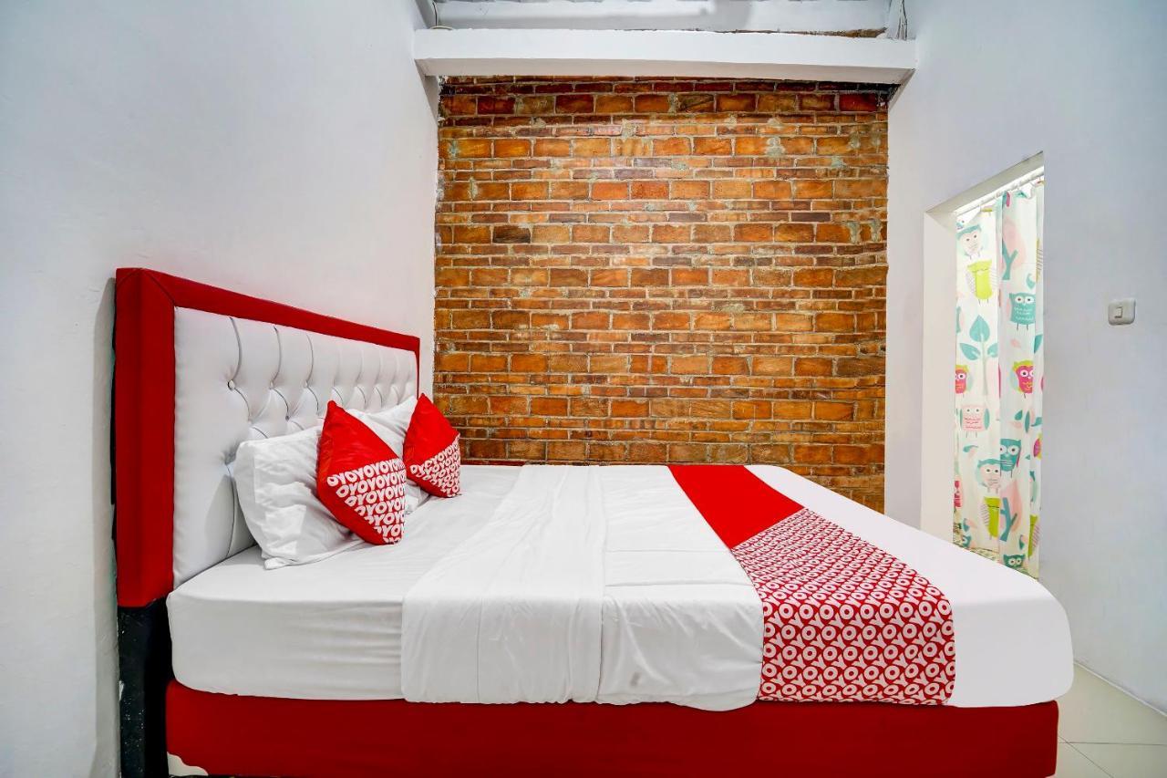 Super Oyo 91173 Guesthouse King Puntodewo Pakualaman Eksteriør billede