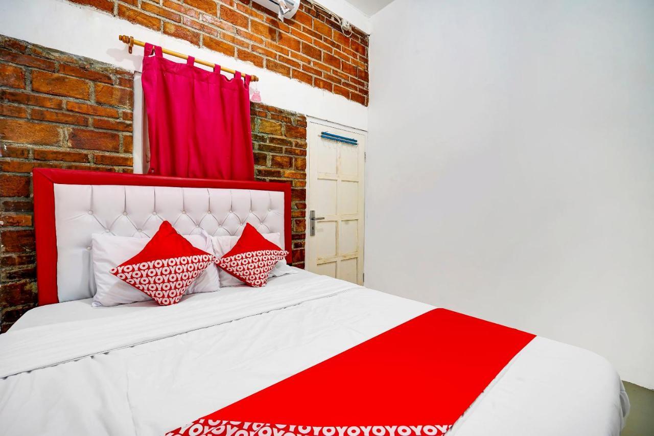 Super Oyo 91173 Guesthouse King Puntodewo Pakualaman Eksteriør billede