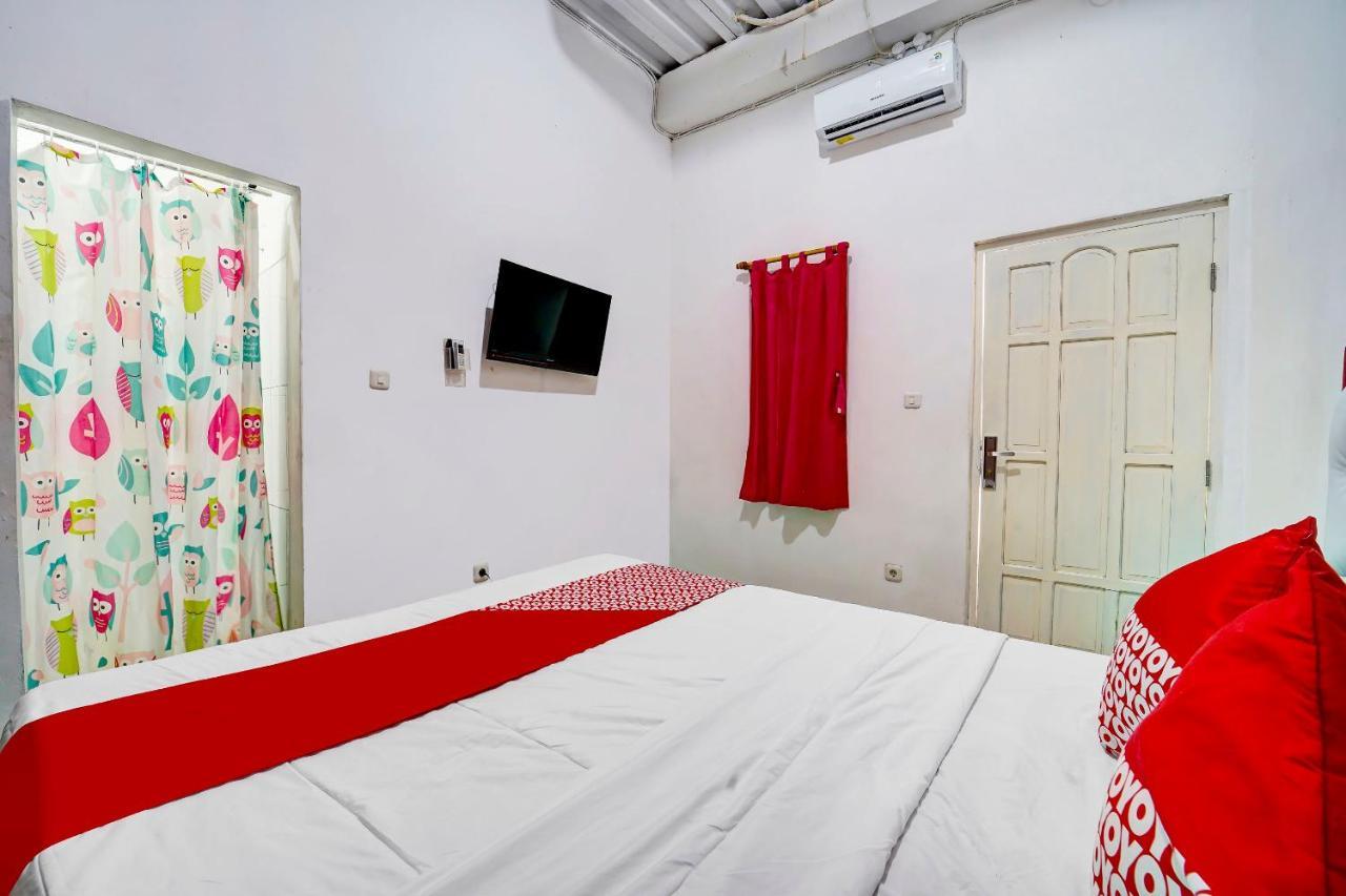 Super Oyo 91173 Guesthouse King Puntodewo Pakualaman Eksteriør billede